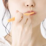 インプラントに研磨剤入り歯磨き粉はNG？選び方と注意点を専門医が解説