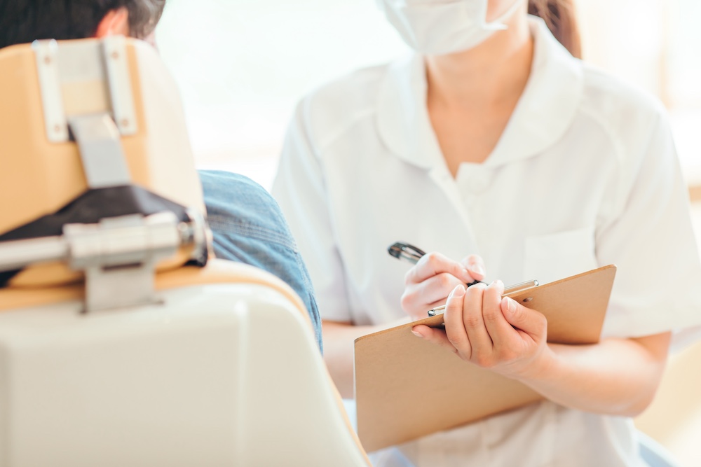 被せ物の選び方で後悔しないために知っておきたいこと